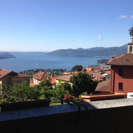 Villino Del Sole With Lake View Apts *
